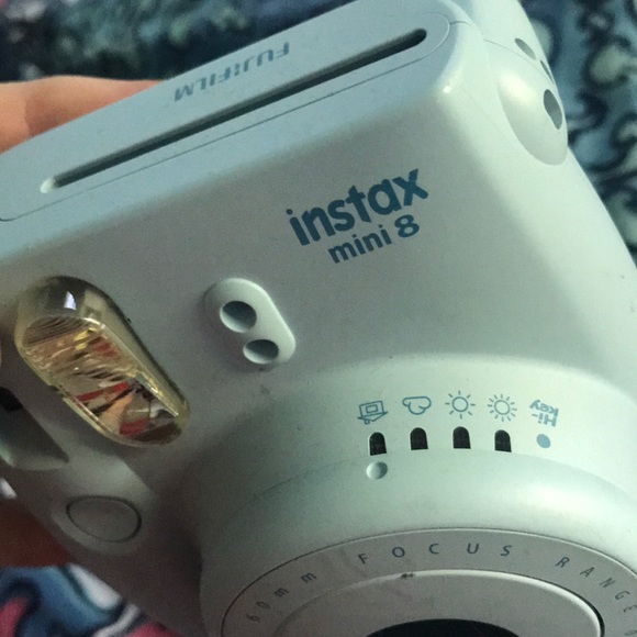 instax mini 8 polaroid camera - Picture 2 of 3